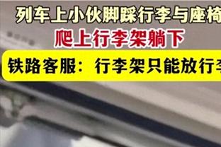 穿针引线！马克西半场送出8助攻 另10中5拿到12分